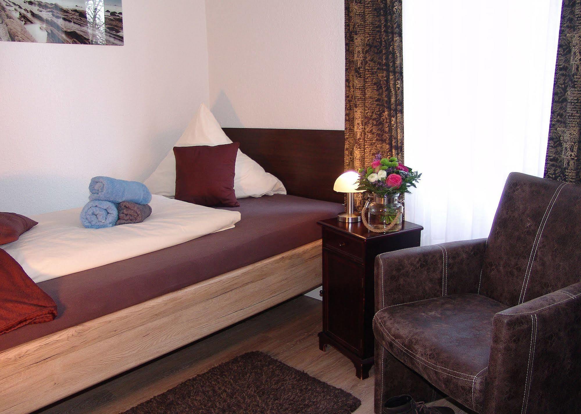 Hotel Garni Landhaus Uttum Krummhoern Ngoại thất bức ảnh